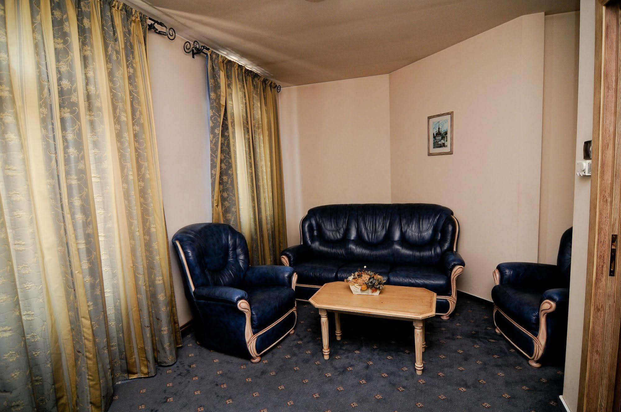 Pension La Cupola Târgu-Mureş エクステリア 写真